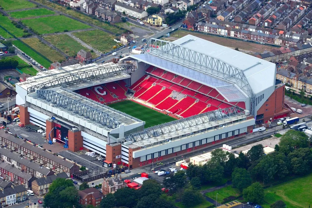🔥 ¡Partidazo en Anfield! Dónde ver por TV y a qué hora juegan Liverpool 🆚 Real Madrid en la Champions League ⚽💥