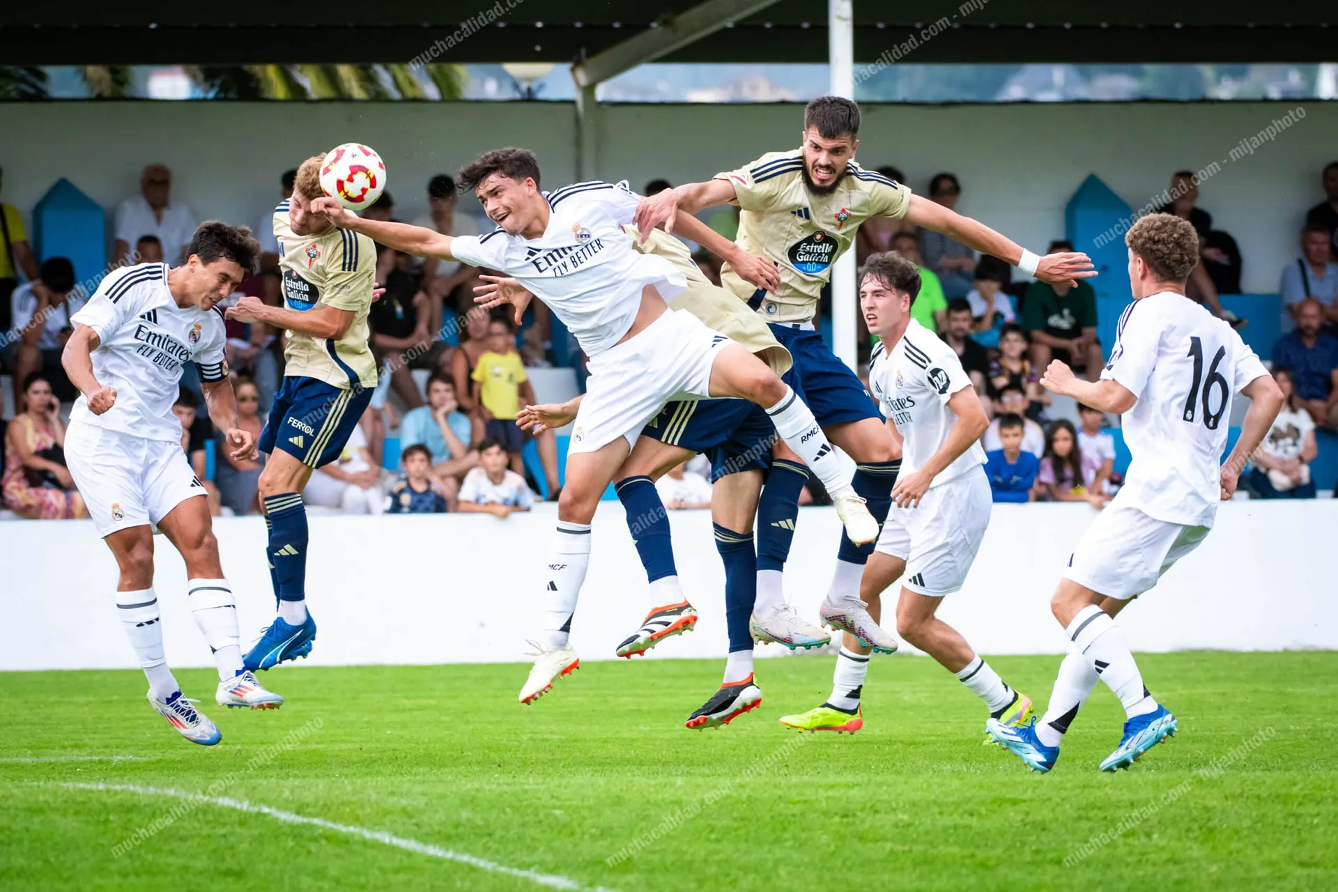 Puric podría salir del Racing de Ferrol este verano: varios equipos ya siguen al central serbio