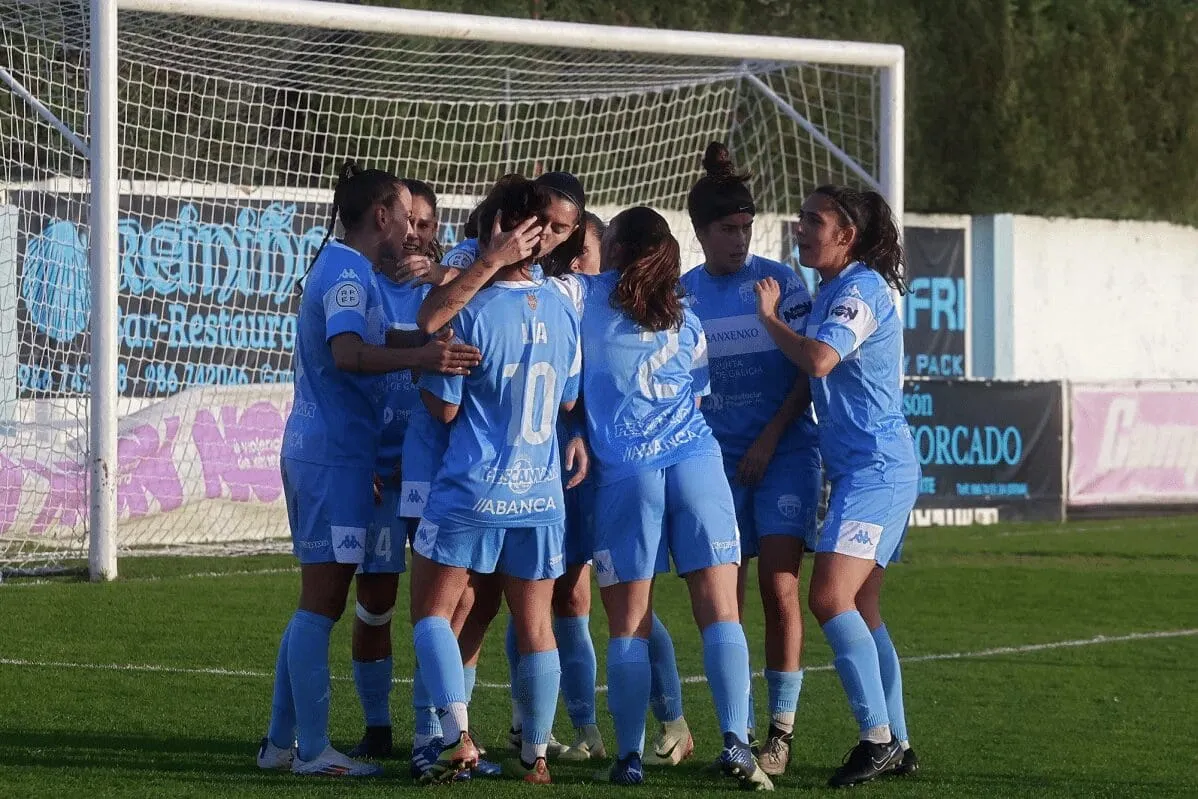 El Villalonga Femenino saca un merecido empate en un campo trampa