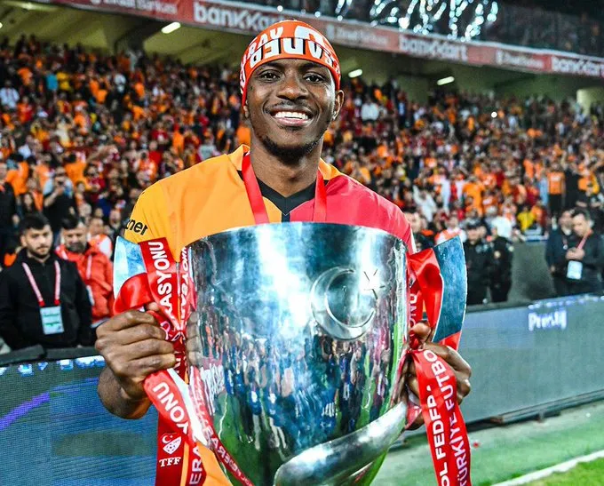💥 ¡El Galatasaray lanza una oferta de 65 M£ por Osimhen y sacude el mercado europeo! 🤑🔥