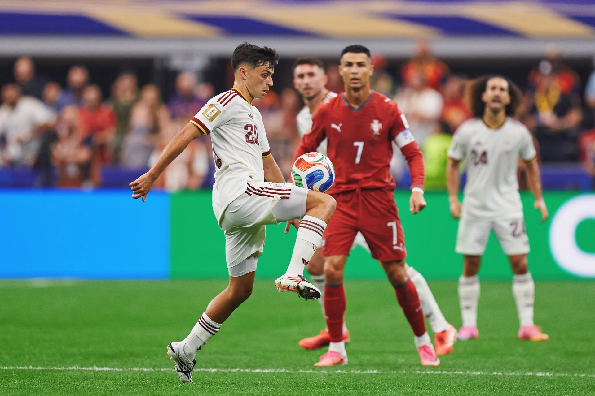 España tumba a Portugal en el descuento y se mete en cuartos del Mundial