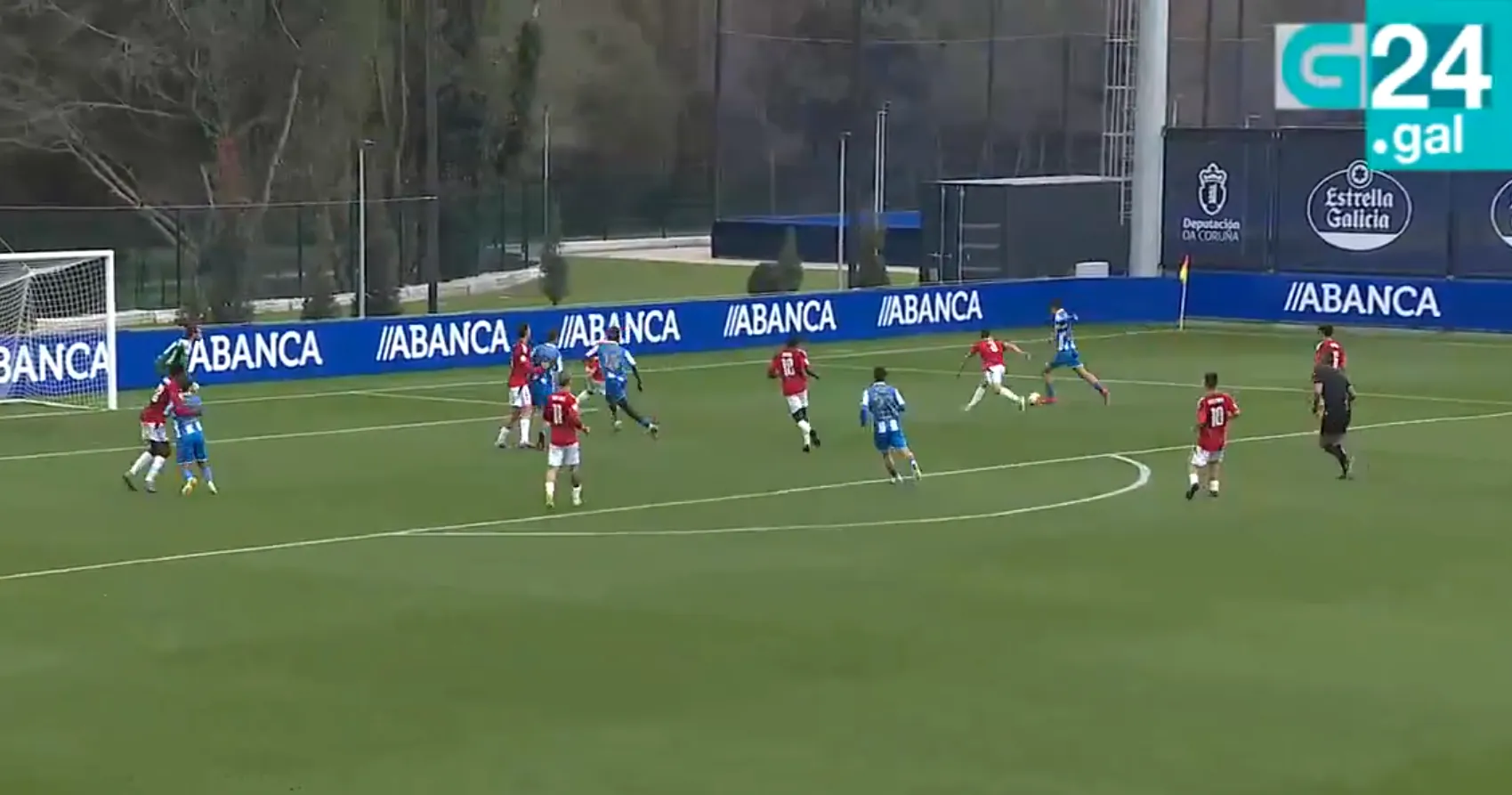 💚💙 Guerra sin goles en Abegondo: el derbi gallego entre Fabril y Bergantiños acaba en tablas (0-0)