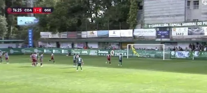 El Arenteiro mantiene su racha triunfal y somete a la Segoviana con un 2-0 en Espiñedo