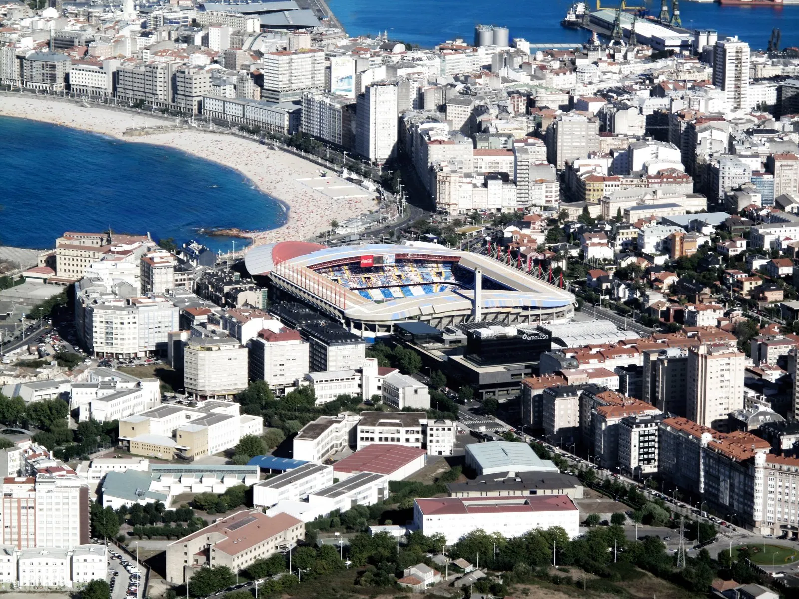 🔥 Choque frontal entre el Dépor y el Concello de A Coruña por un concierto en Riazor: “Una falta de respeto intolerable”