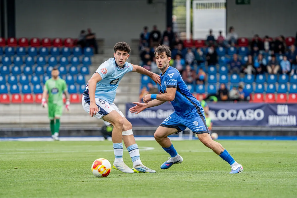 El Ourense CF se jugará la permanencia en Talavera tras perder 2-4 ante el Celta Fortuna