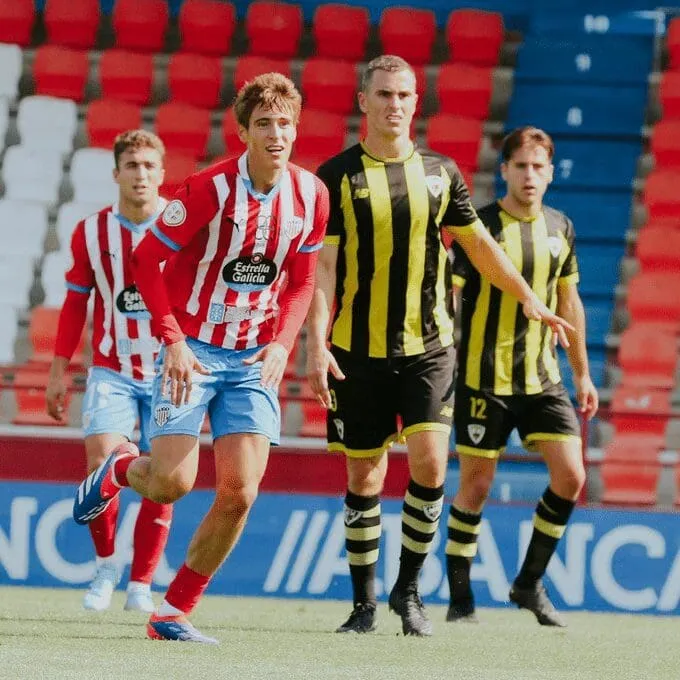 El Lugo se salva en el descuento: Lavín evita la derrota en un partido gris contra el Barakaldo