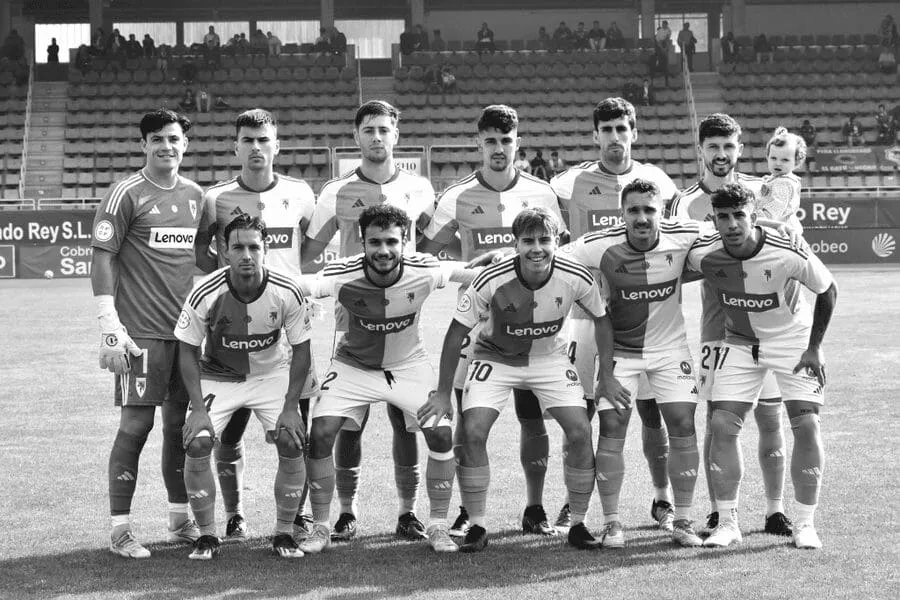 El Compostela a pesar de mejorar su imagen, cayó derrotado frente al Langreo