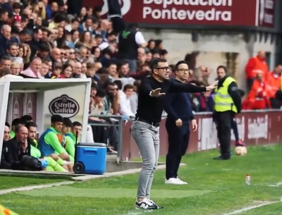 🔥 ¡Yago Iglesias se pone la camiseta del Lugo! Rival directo del Pontevedra en Primera RFEF 💥⚽