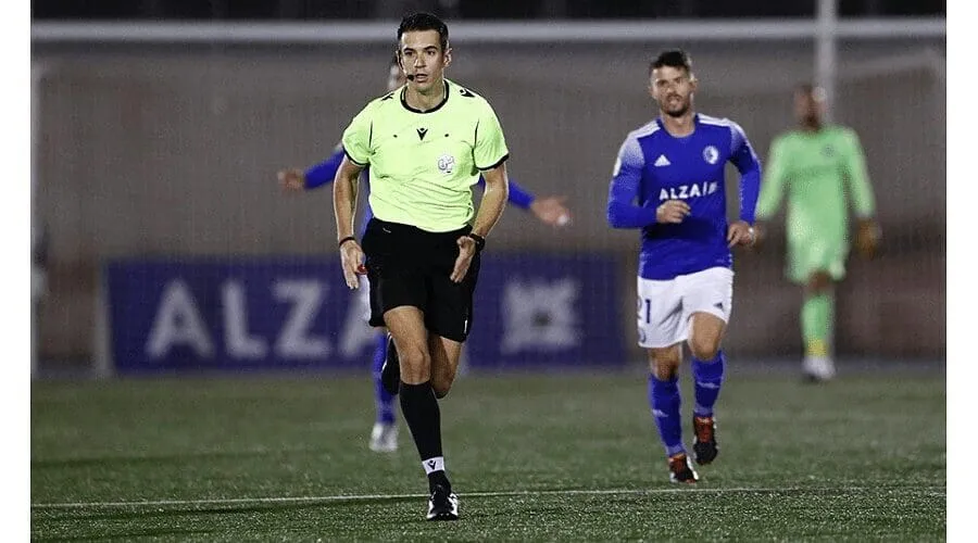 Árbitros para los equipos gallegos de 1ª División RFEF / Jornada 37ª