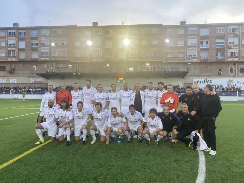 El Real Madrid desembarca en Boiro cargado de leyendas