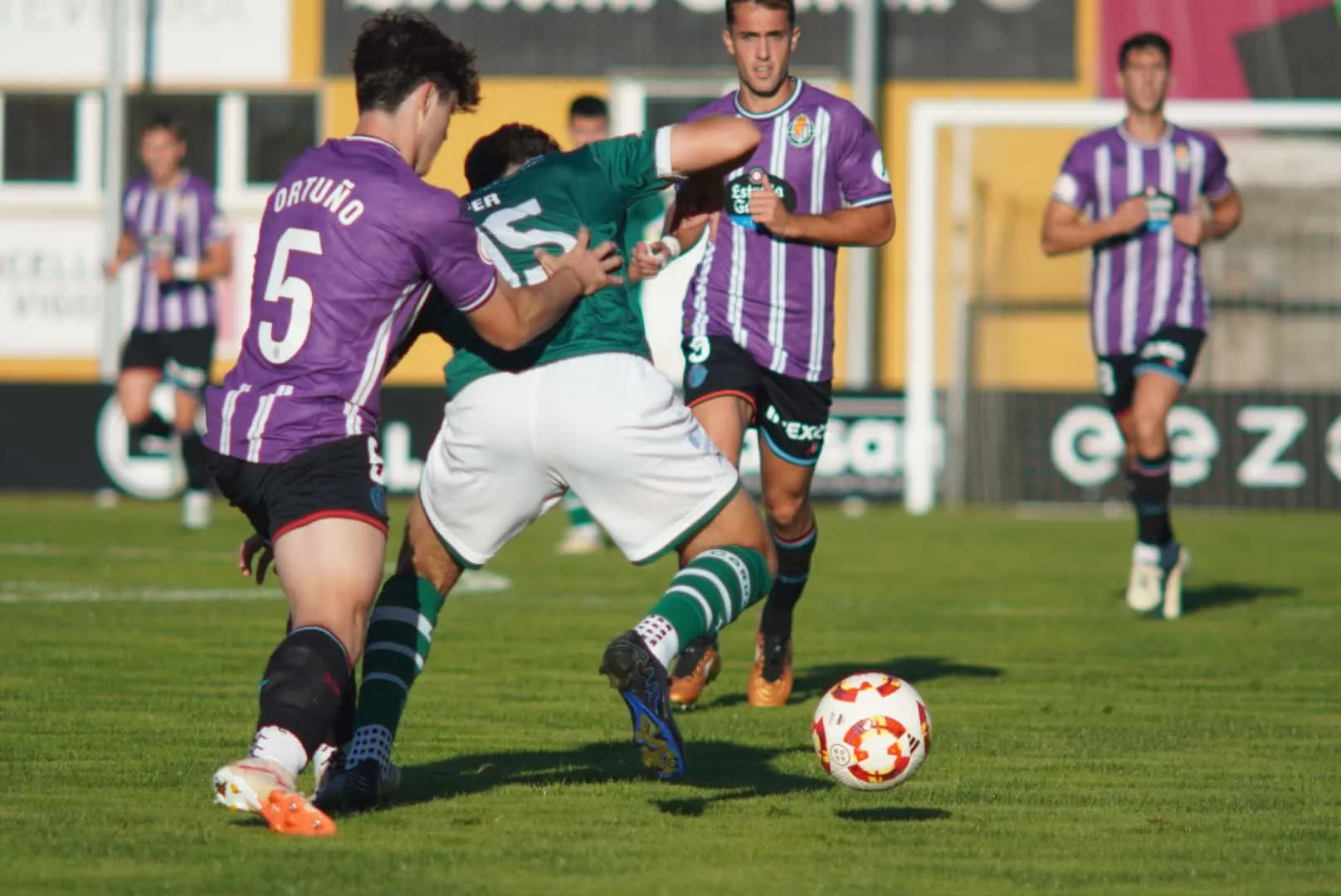 El Coruxo suma en O Vao con un empate sin goles ante el Valladolid B