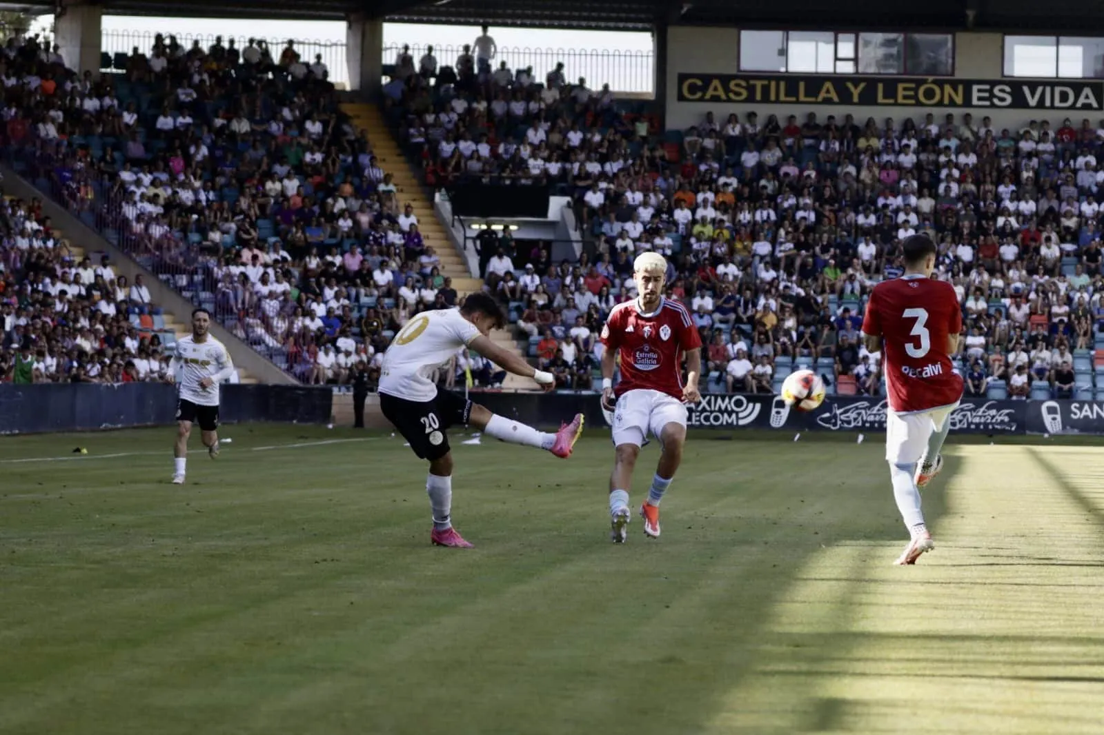 Un penalti fallado y el arbitraje de la ida impiden el ascenso del Gran Peña a Segunda Federación