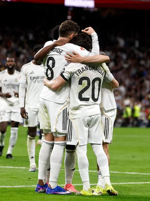 Real Madrid CF golea al Elche CF y mete presión en LaLiga EA Sports