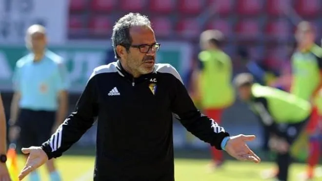"¡Desquiciado! Cervera pierde los papeles y dispara contra el arbitraje español"