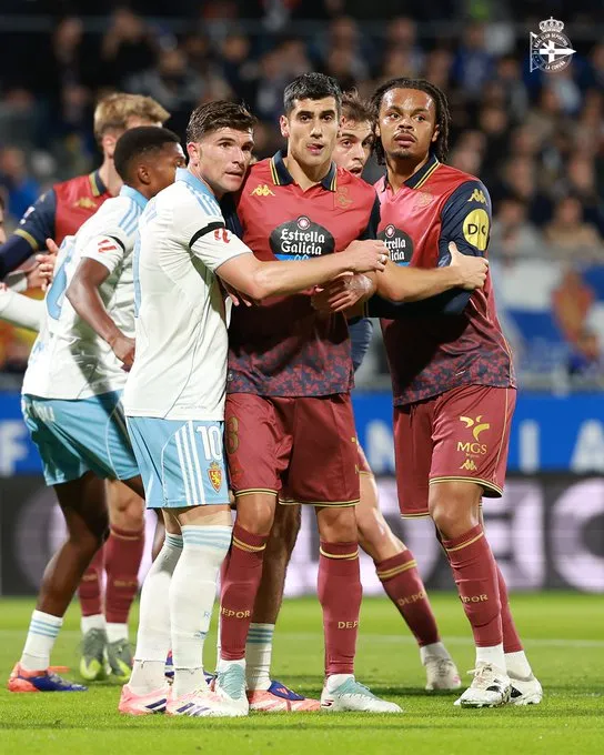 “El Dépor resucita en Zaragoza y hunde a un rival sin alma: golpe de autoridad blanquiazul en el Ibercaja” ⚪🔵