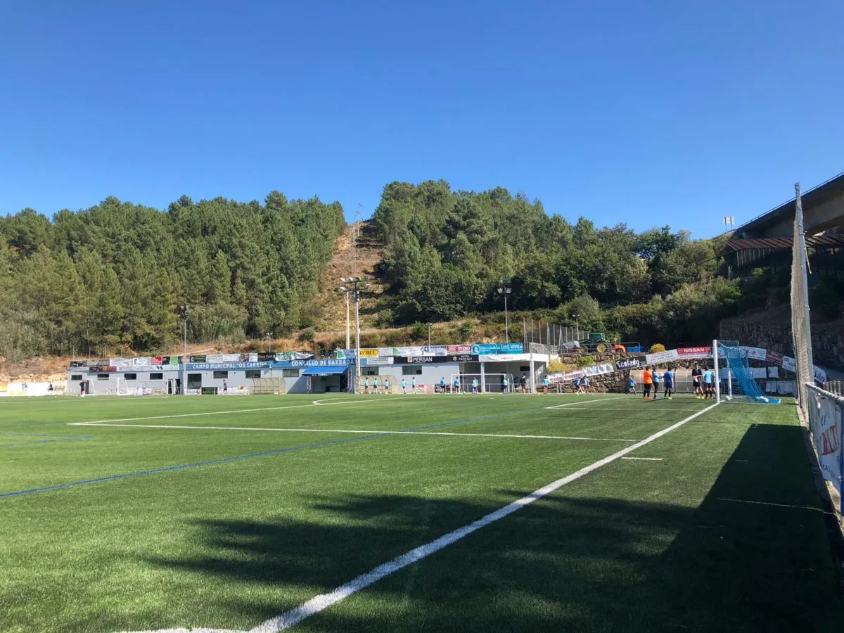 El Barbadás suma tres puntos vitales ante el Gran Peña con goles de Toño y Nespereira (2-0)