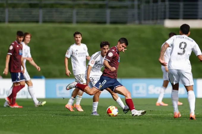 💔 El Pontevedra roza el empate en Valdebebas: la fe no bastó ante el Castilla