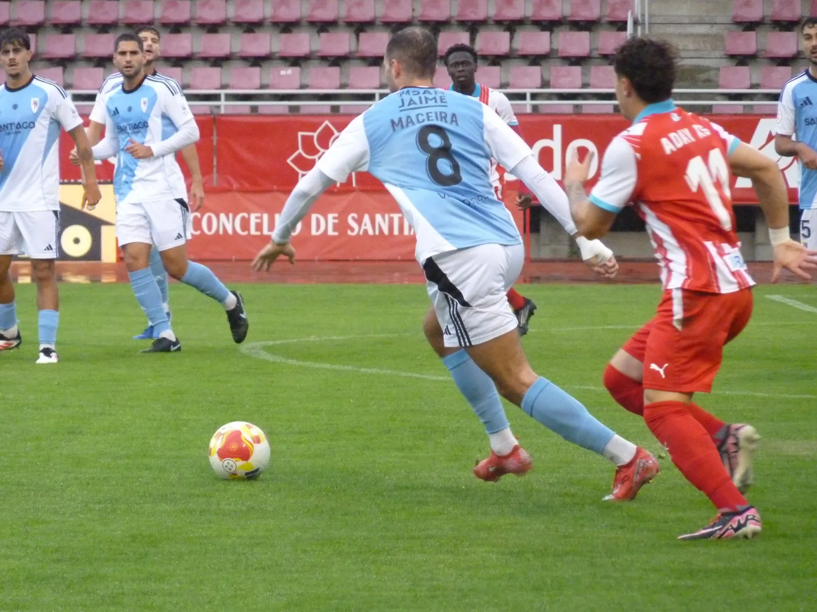 El Lugo B a punto de subirse a las barbas del Compostela