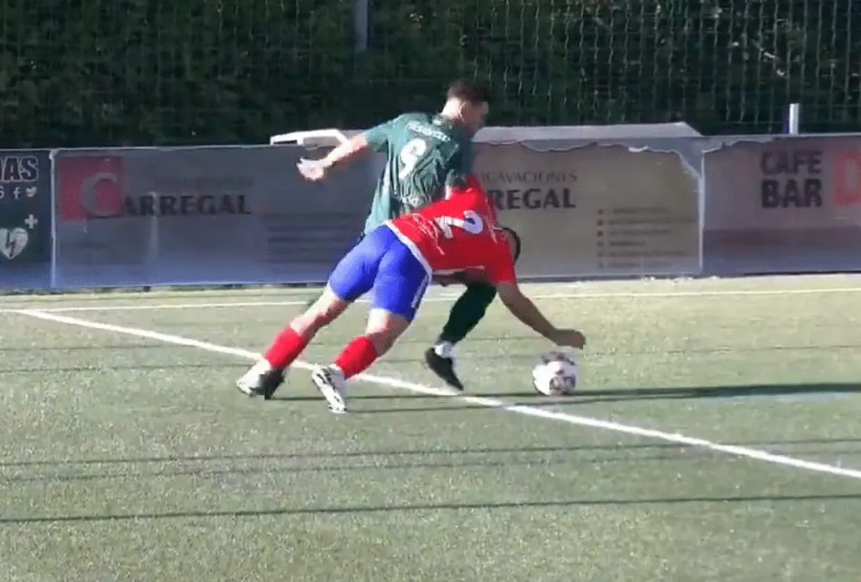 El San Tirso toma ventaja en la Supercopa Galicia con un penalti de Xian