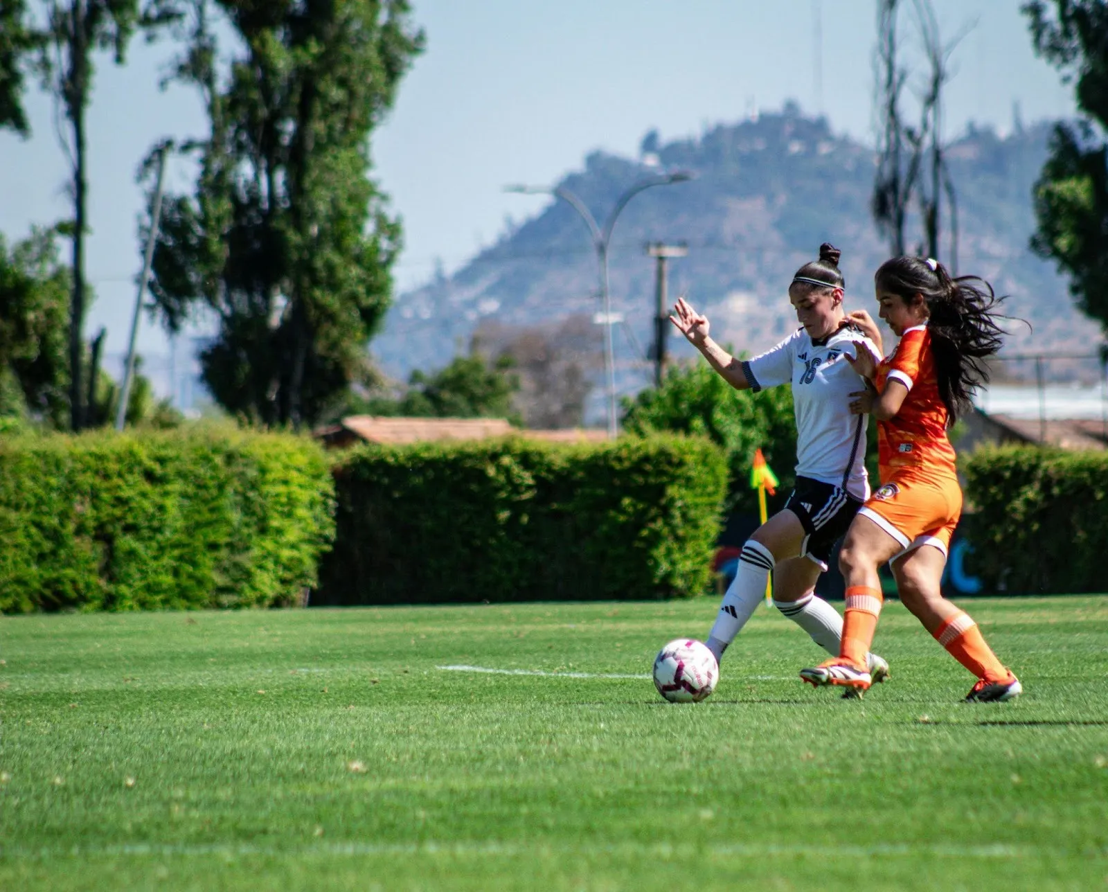 Fútbol femenino en Galicia: clubes emergentes, retos de visibilidad y jugadoras a seguir