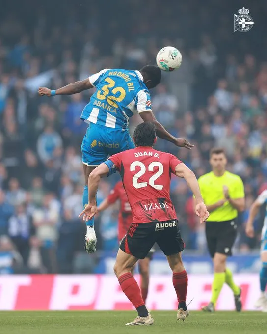 El Deportivo vuelve a ser dueño de su destino tras remontar al Mirandés en Riazor (3-1)