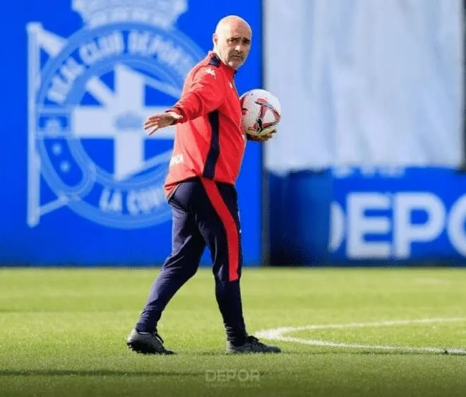 🔍 Filtrada la lista secreta de entrenadores que negocian con el Dépor😱
