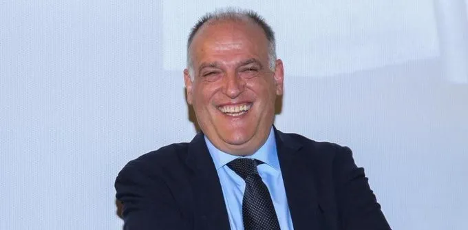 👉 “Javier Tebas se convierte en el ‘Messi’ de los sueldos: de 340.000€ a 5,4 millones anuales en LaLiga”