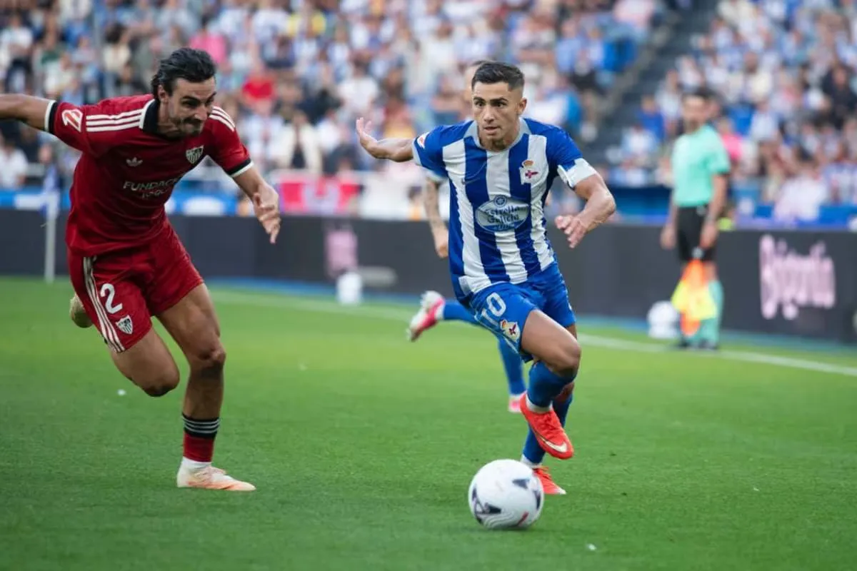 Riazor vive la primera derrota: el Sevilla castiga a un Deportivo que acabó con diez