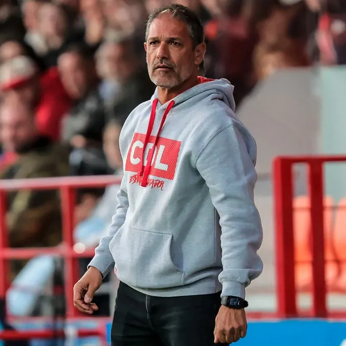 El CD Lugo despide a Toni Seligrat tras la derrota ante el Barça B