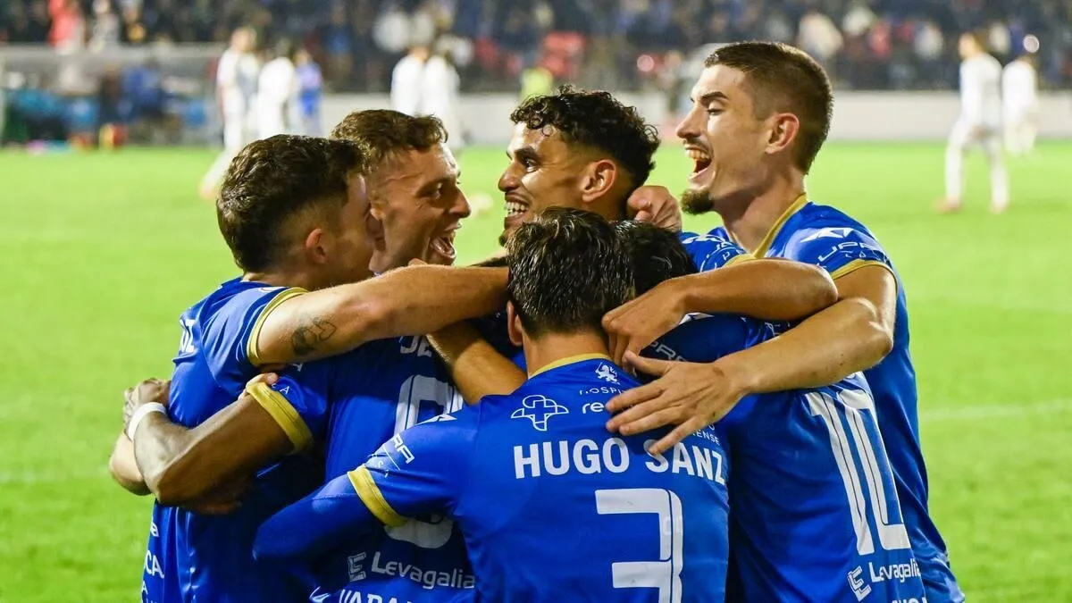 Ourense CF muestra a la UD Ourense dos claves para atacar a la Gimnástica