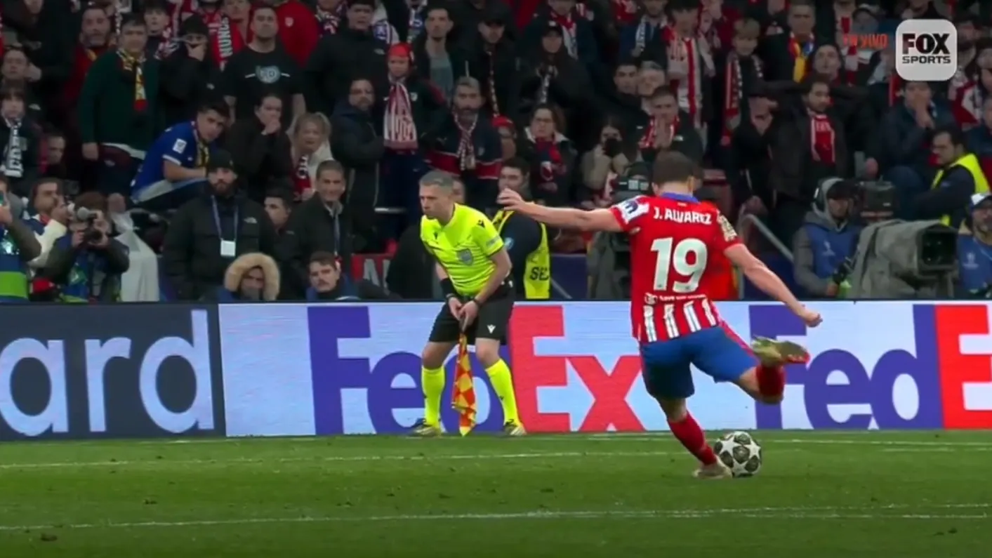 Escándalo en el Metropolitano: el penalti anulado a Julián Álvarez desata la furia del Atlético de Madrid