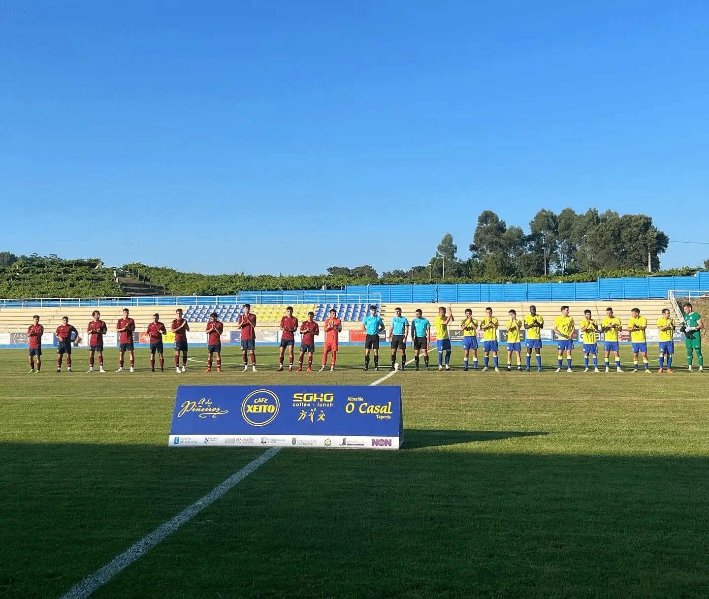El Pontevedra se lleva el Trofeo Vila de Cambados con remontada incluida (1-3)