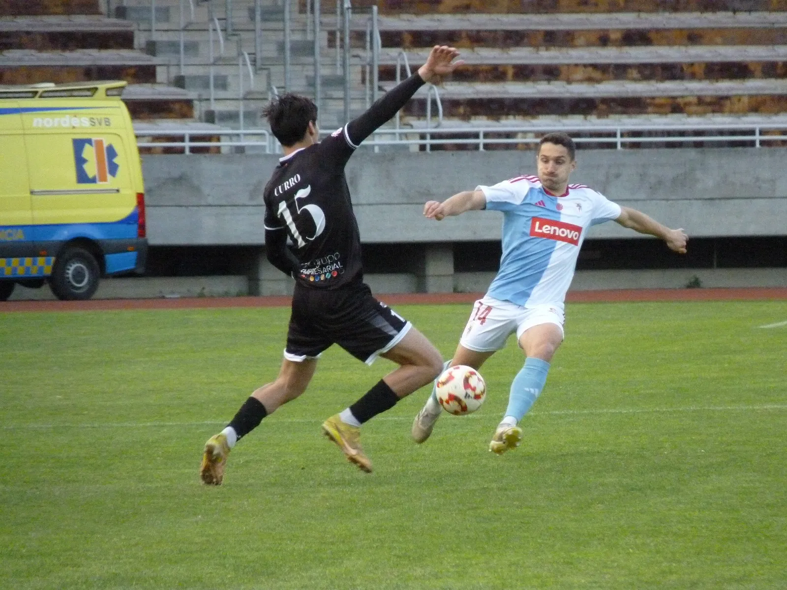 El Compos resucita en San Lázaro: triunfo vital ante el Salamanca para seguir soñando con la salvación