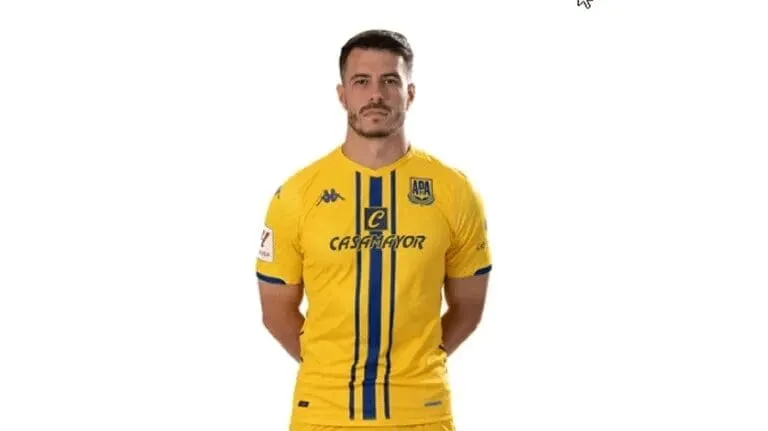 Christian Borrego "Chiki" se une al Racing de Ferrol para la próxima temporada en Segunda División