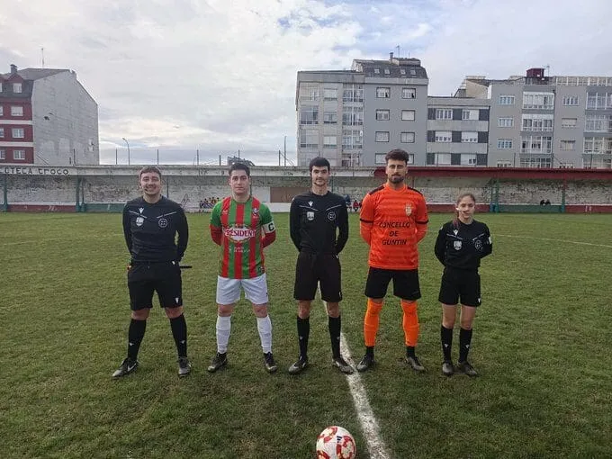 Empate con sabor a victoria: el Villalonga rescata un punto clave en San Pedro
