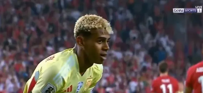 😱 Lamine Yamal en shock: de rozar el gol del siglo a firmar el fallo más increíble del año