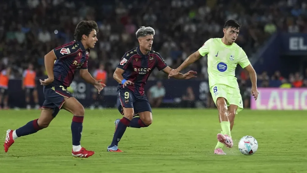 💥 ¡Se rompe el motor del Barça! Pedri vuelve a caer lesionado y salta la alarma en Can Barça 💔