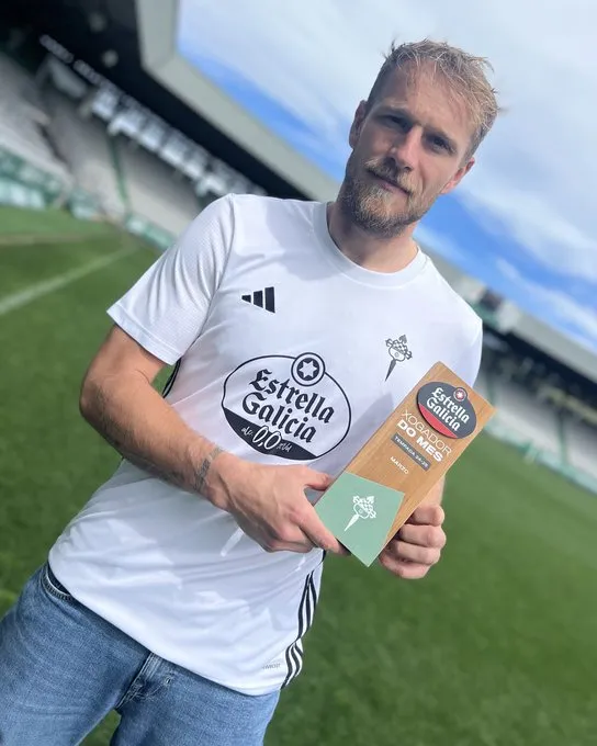 Yoel Rodríguez releva a Jesús Ruiz como jugador del mes en el Racing de Ferrol