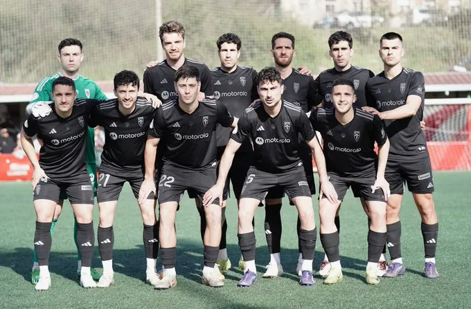 El Compostela salva un punto frente al Llanera que le vale para muy poco