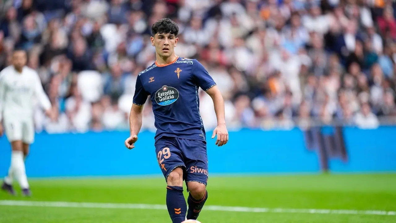 Yoel Lago cambia la jerarquía del Celta con solo 22 años