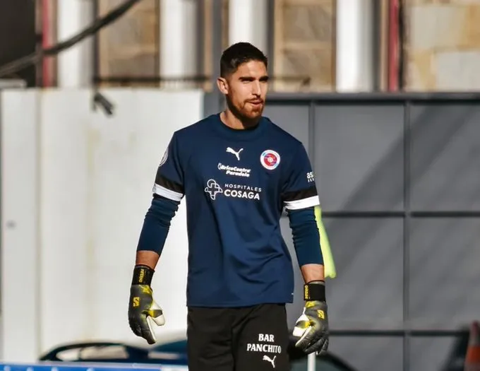 🧤OFICIAL | ¡Fichaje entre palos de la SD Compostela! Álex Cobo, el muro que quiere otro ascenso 🧱⚽