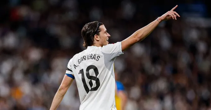 🔥 Hay un ferrolano en el Bernabeu:  Álvaro Carreras firma un golazo histórico con el Real Madrid 💥⚪️