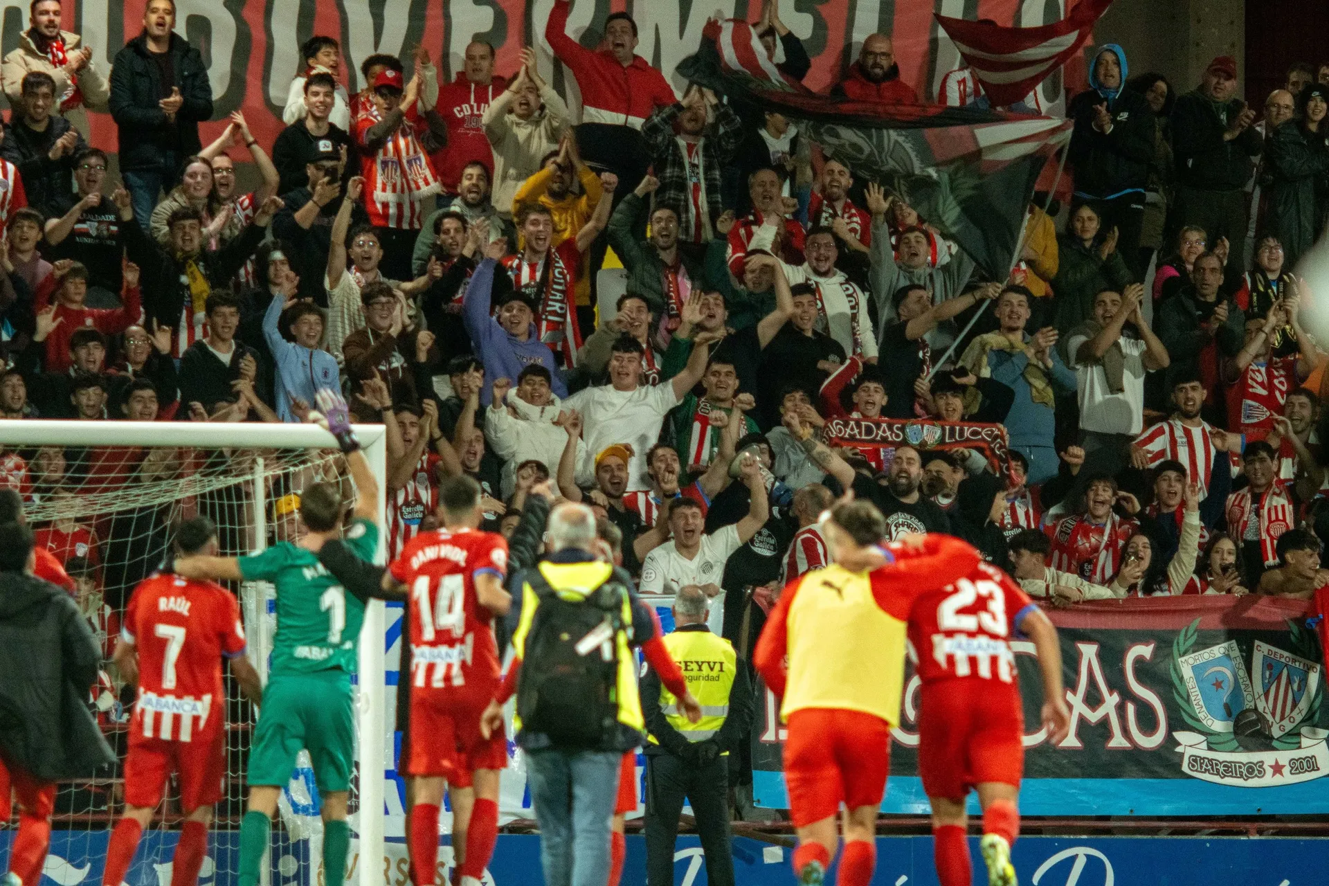 💥 El Lugo sobrevive a una temporada loca con 3 entrenadores, lío en los despachos y ¡un milagro matemático! 🧮⚽🔥