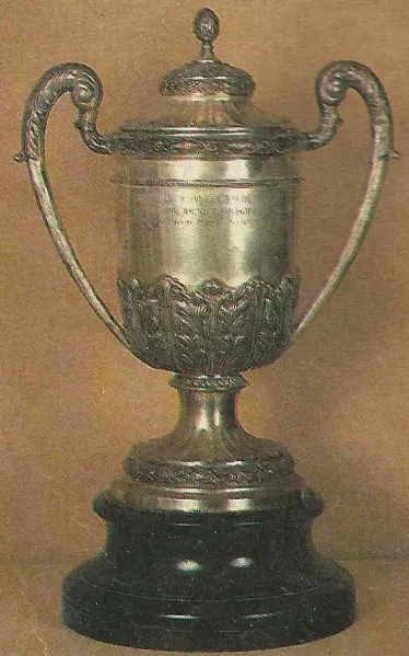 El Racing de Ferrol convierte el Trofeo Concepción Arenal en un homenaje a su afición