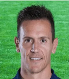Guillermo Oriol dimite como  técnico de la Sarriana tras solo un mes en el banquillo
