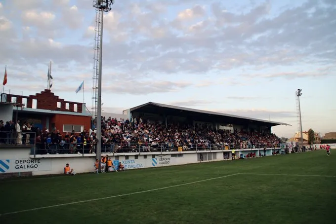 "Goleada del Betanzos y respiro para Silva y Arteixo en la Preferente"de