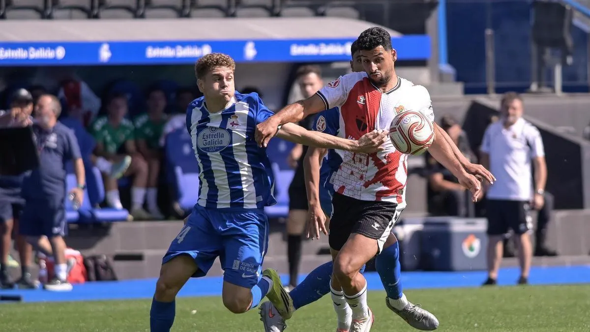Manu Serrano se rompe el tabique nasal y la órbita derecha: el Fabril pierde a su refuerzo