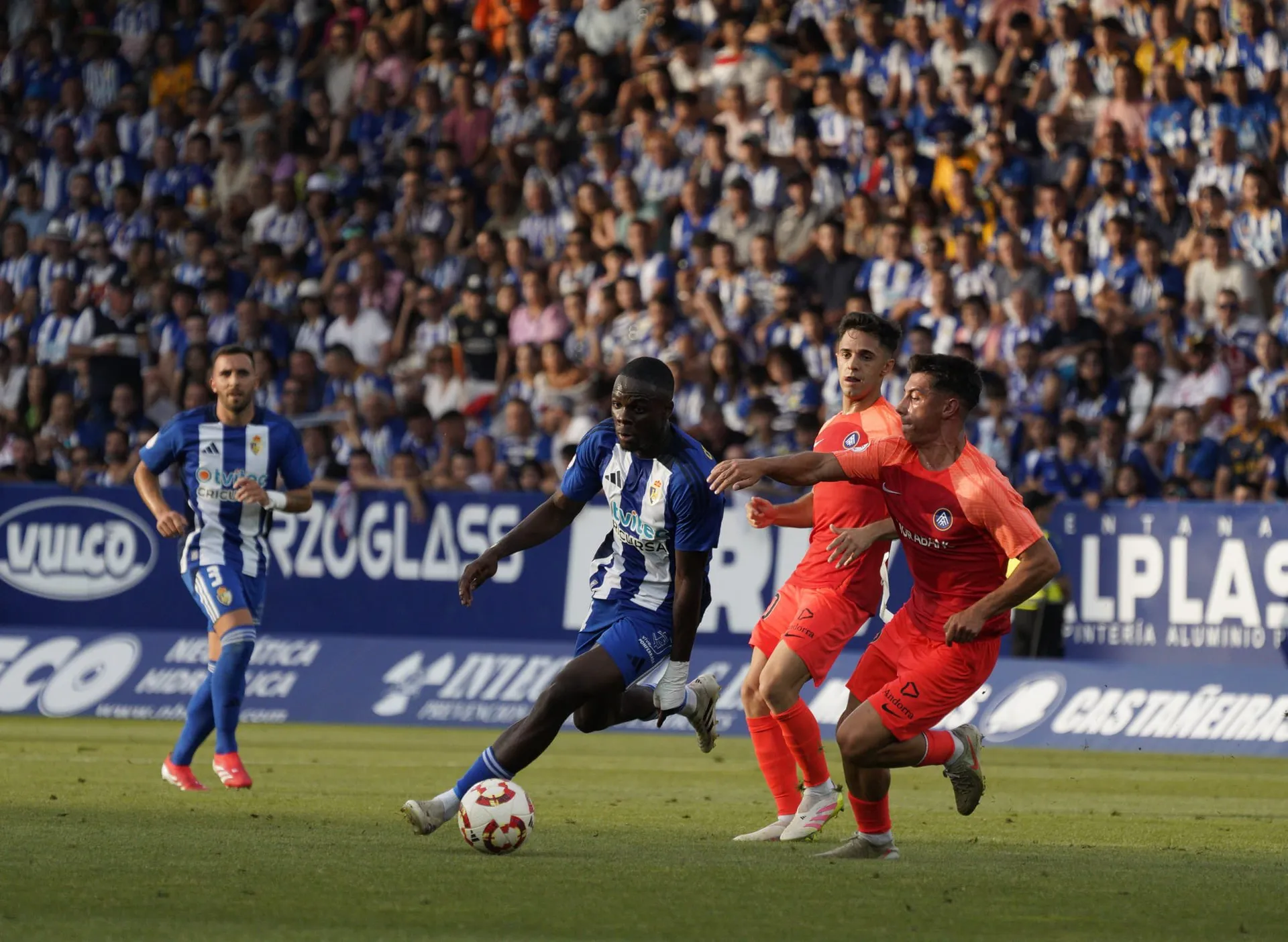 La Ponferradina muere en la orilla: el FC Andorra firma el regreso a Segunda 🛑