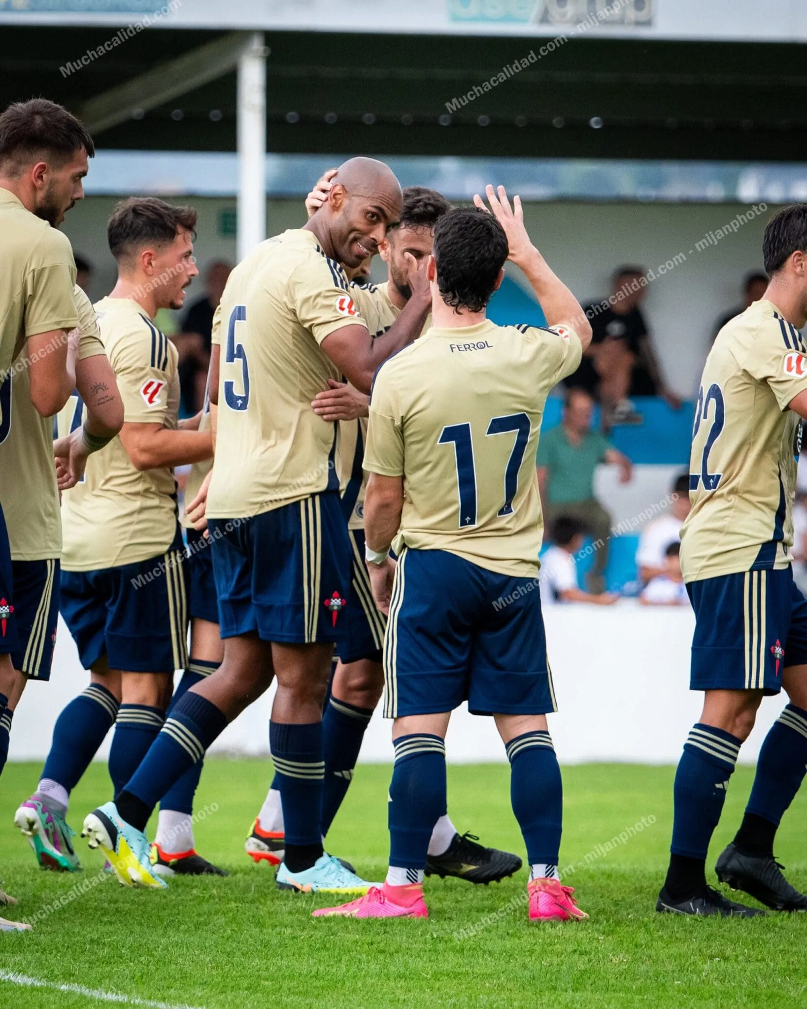 Un Racing renacido recibe un Almería enrachado