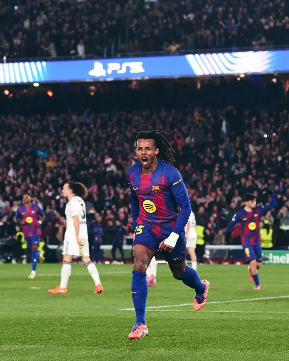 Koundé rescata al Barça con dos cabezazos que valen oro en Europa ⚽🔥